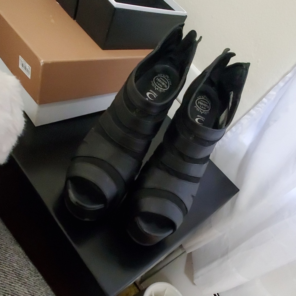 for B - Jeffrey Campbell heel-less platform shoes